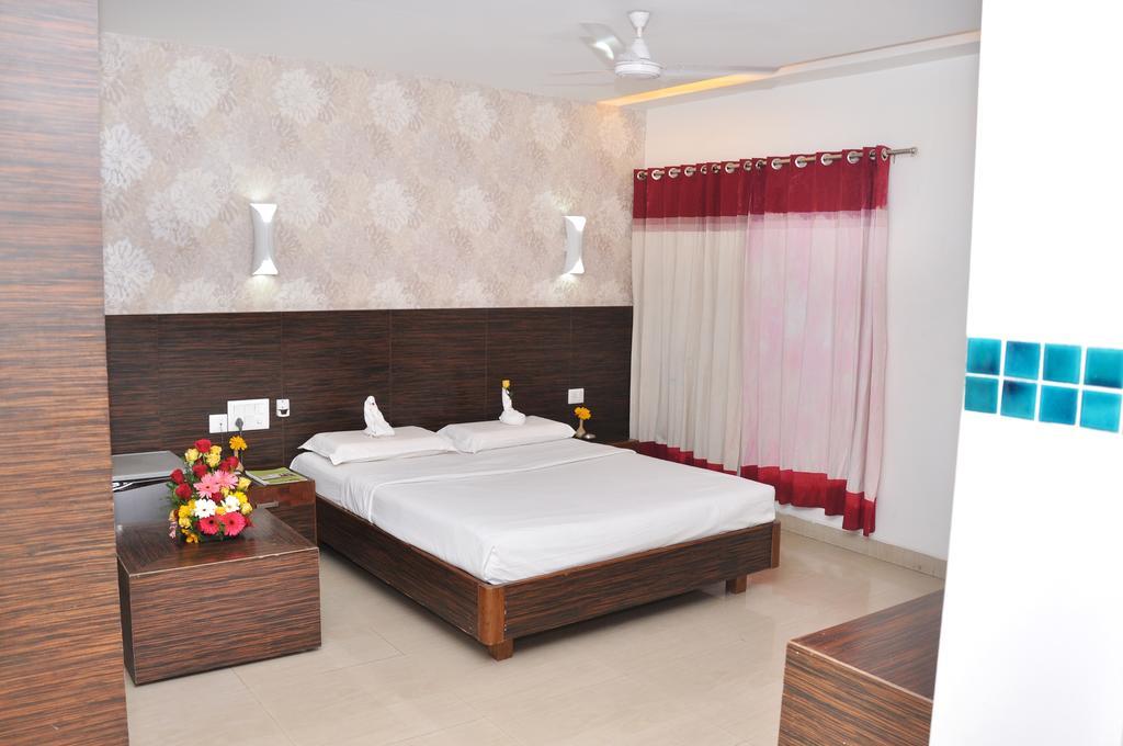 Hotel Gazala Palakkad Room photo